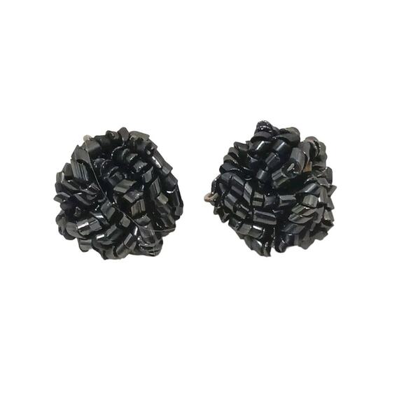 VNT Black Bugle Glass Beads Cluster Clip-On Earrings Seeded Retro Prom Wedding - Picture 1 of 7